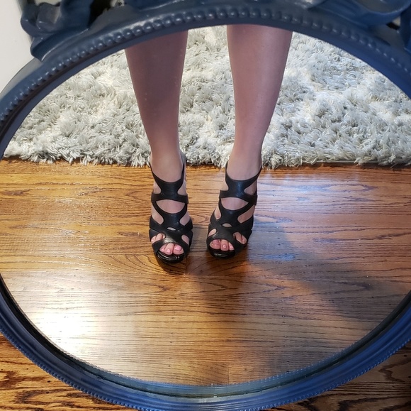 Aldo strappy zip up heels - Picture 2 of 6